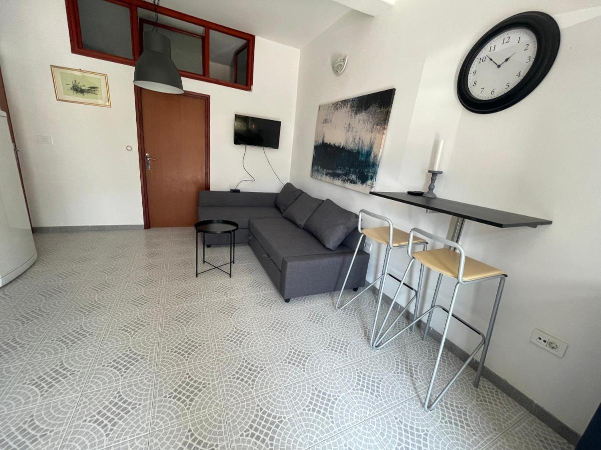 Pulic Apartment *
