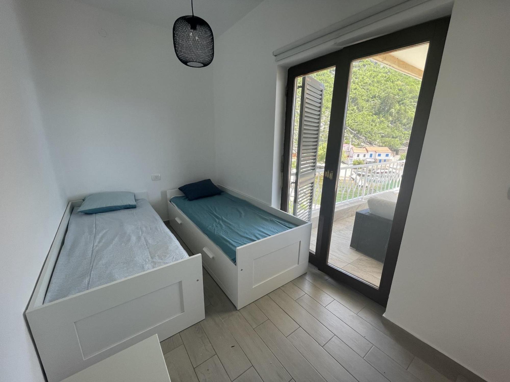 Pulic Apartment *