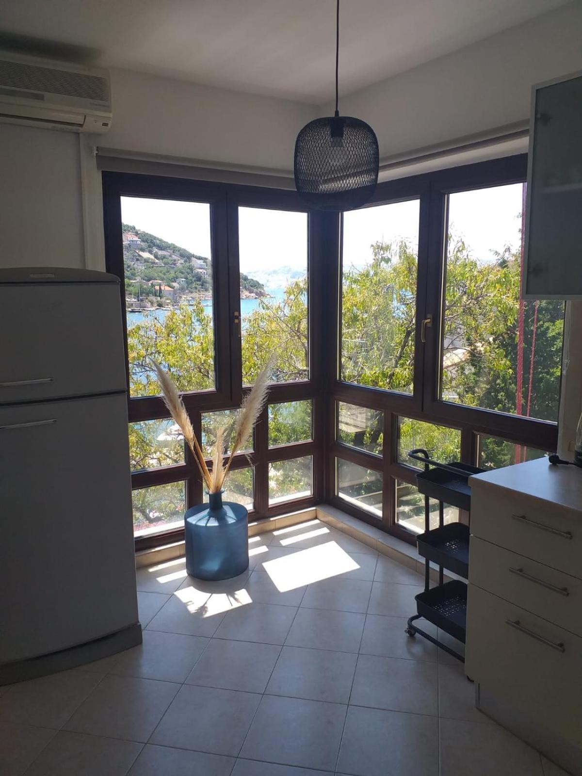 Apartment Pulic